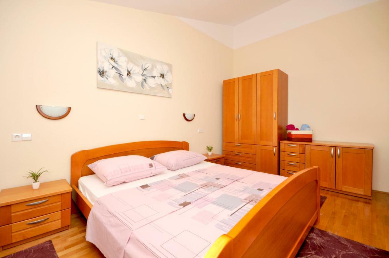 Apartman Beric Трогир Екстериор снимка