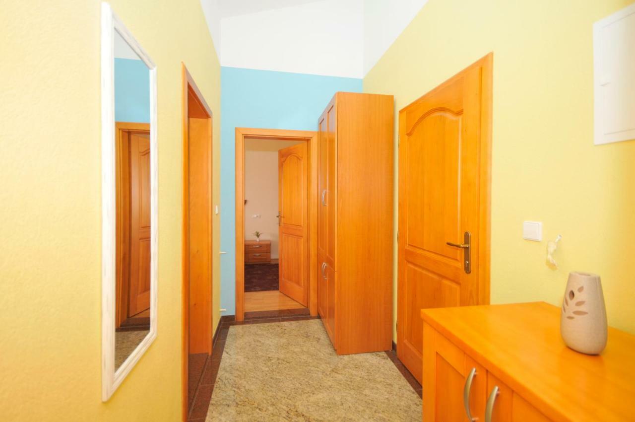 Apartman Beric Трогир Екстериор снимка